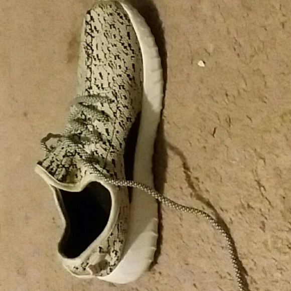 Running shoes - Picture 2 of 4